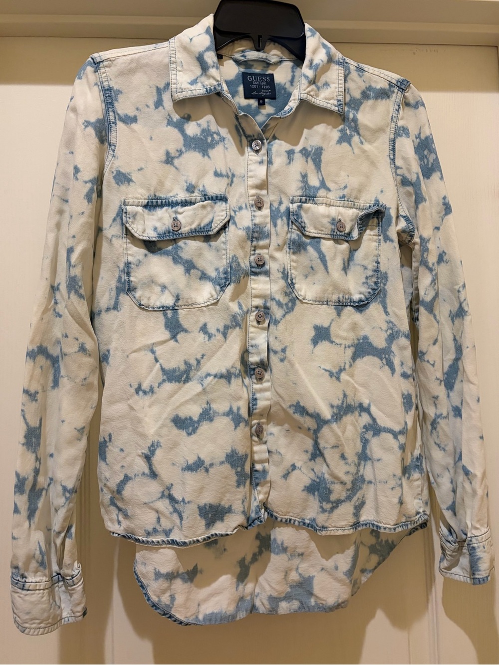 GUESS Blue & White Tie-Dye Button-Up Shirt